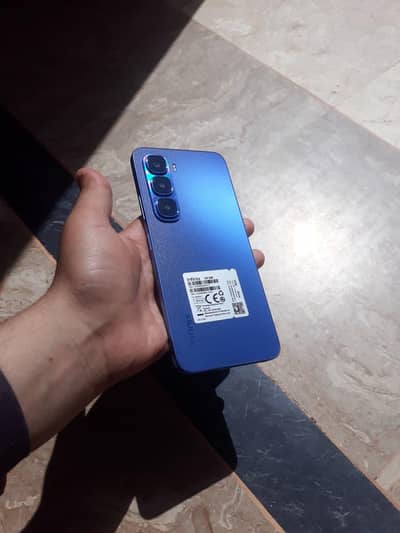 I am selling Infinix hot 60i