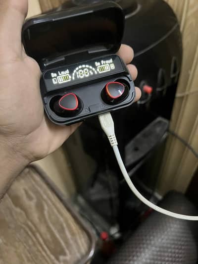 earphone M10 black color contact number 03309511235