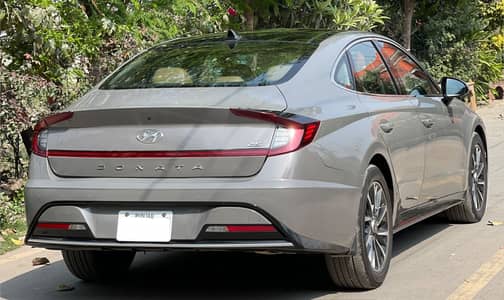 Hyundai Sonata 2022 Showroom Conditon