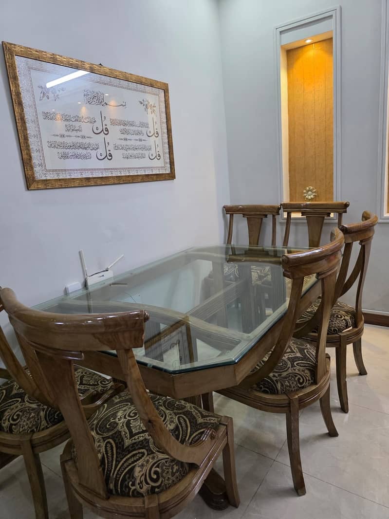 Solid dining table 1