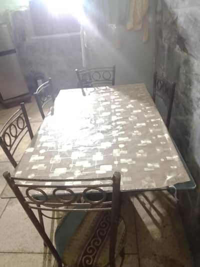 1 TABLE LOHAY KA OR 5 CHAIRS HAIN