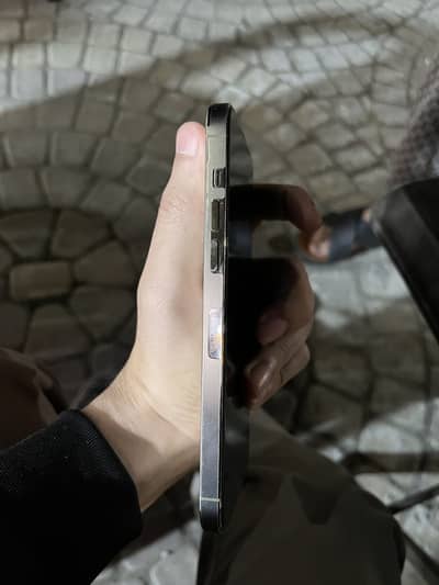 iphone 14 pro max jv