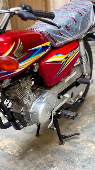 Honda 125.   call me __03134947622