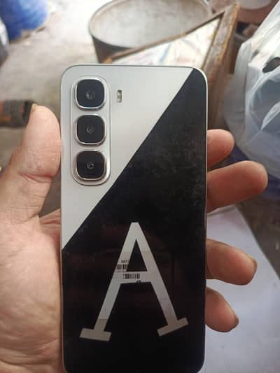 Infinix hot 60 i (6/128)