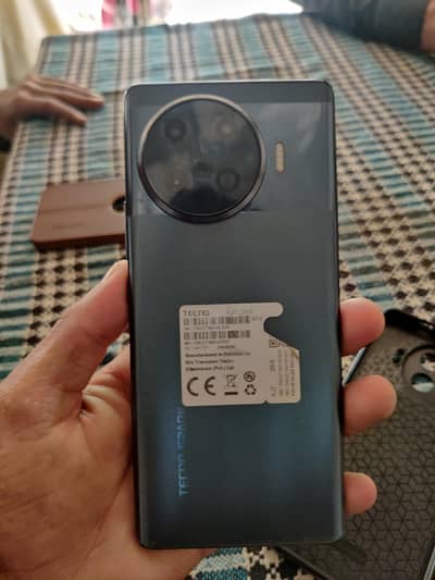 Tecno spark 20 pro plus