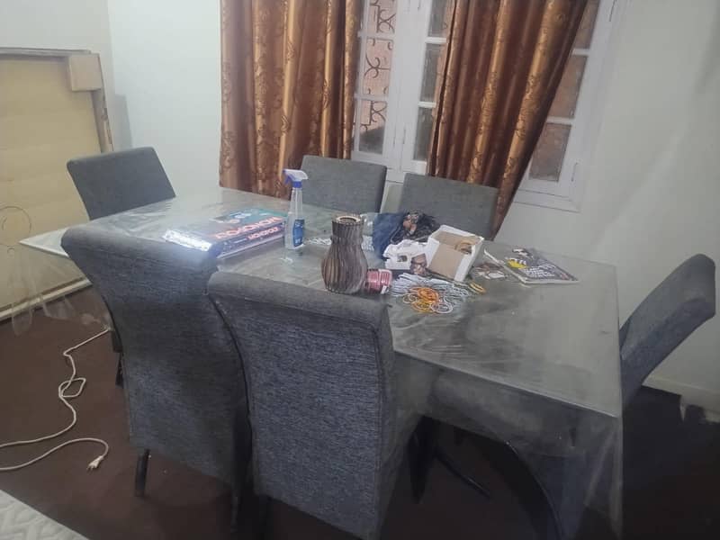 Dining table set 0