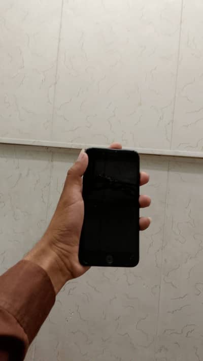 Golden offer for iPhone users