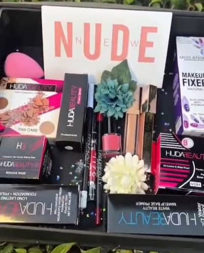 all makeup available in one deal box