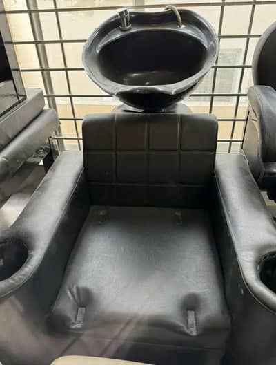 saloon furniture and AC