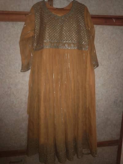 urgent sale chiffon long maxi 1 hr KY leya wear ki hoye h l