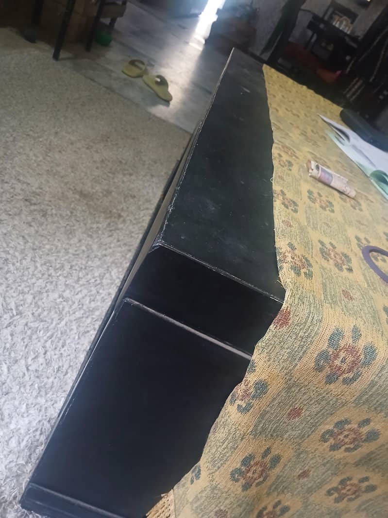 7 seater Lshape sofas with table 2