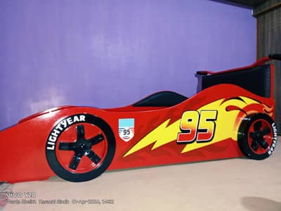 Single bed for kids and adults