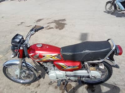 Honda 125 Karachi number good condition model 2020 modified 2025
