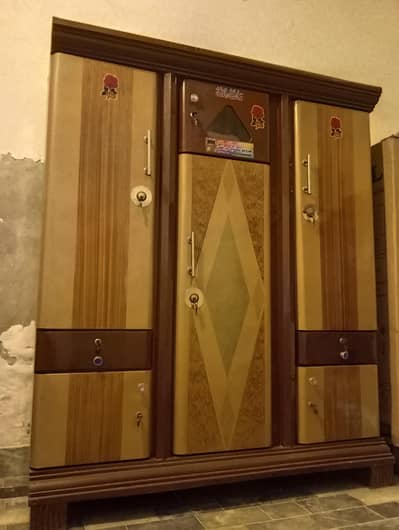 Iron Almari/wardrobes/Cloth hanging