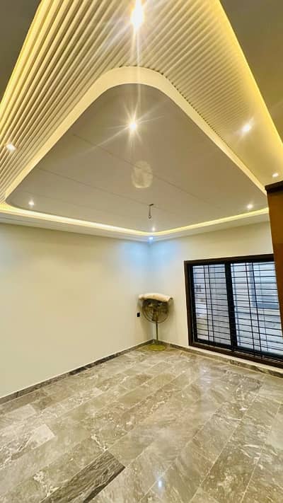 Prime Location 10 Marla Upper Portion Is Available In Affordable Price In Wapda Town