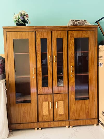 4 pc set available new not use. Bed nahi ha