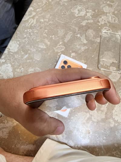 17 pro max cosmic orange FU 256 GB