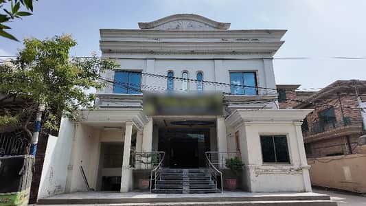 1 Kanal Building In Beautiful Location Of Harbanspura In Harbanspura