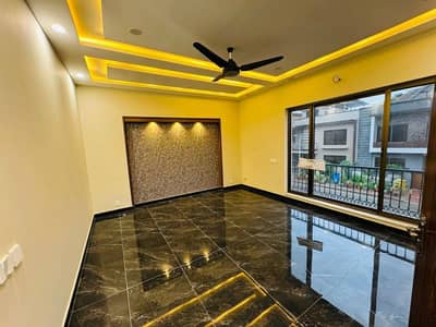 10 Marla House For Rent