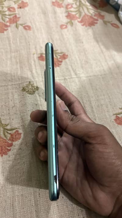 tecno camon 17 6+128 gb with box in normal condition but working well