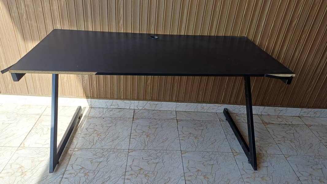 Computer Table 0
