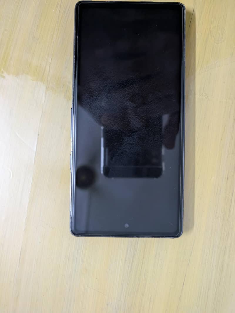 Google pixel 7a 9/10 condition 3