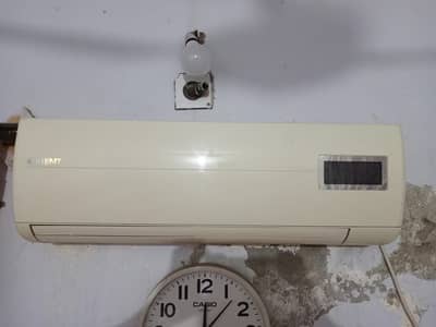 Orient 1 Ton Ac good condition