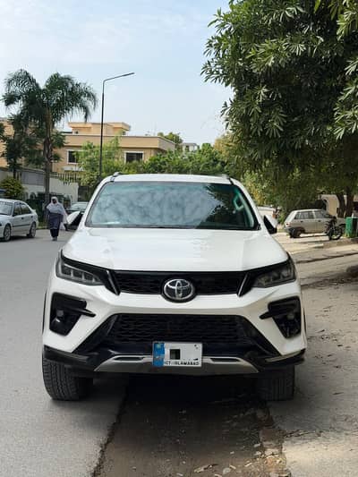 Toyota Fortuner legender  convert  sigma 18 model genuine condition