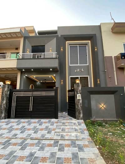 Prime Location House For sale In Rs. 19000000