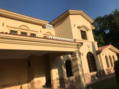 BEAUTIFUL / CORNER HOUSE AVAILABLE FOR RENT F-8/4 ISLAMABAD