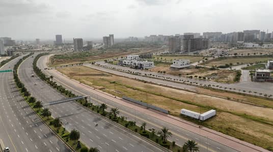 500 Sq Yard Plot For Sale Precinct-9 (Bahria Hills), Bahria Town Karachi. Near Grand Jamia Mosque & Close to Jinnah Avenue | Prime Location | Ideal for Residence or Investment. Just 2 Mins Drive from Entrance.