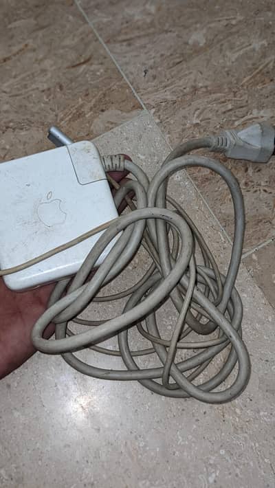 charger he apply Mac book ka