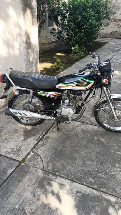 urgent sale Honda CG-125 2016 model