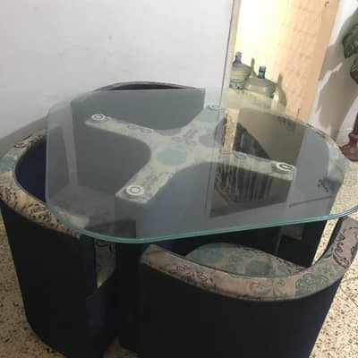 ROUND DINNING TABLE WITH FOUR CHAIRS