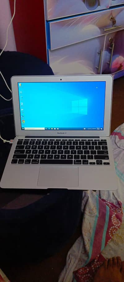 Apple macbook Air 2014(slim) for sale with genuine charger