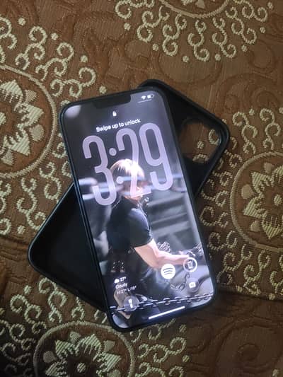 iPhone 14 Plus (128GB Variant + BH:96%)