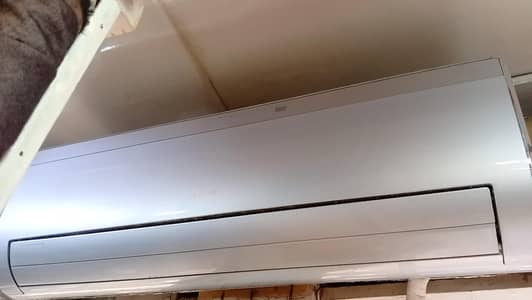 Gree 1.5 ton ac original gas no open repair