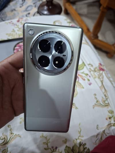 infinix zero 40 5G 12/256