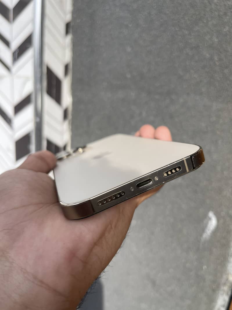iPhone 13 pro max 2