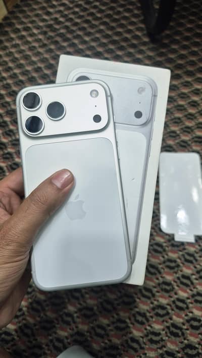 17 pro max NON PTA 100% BATTRY