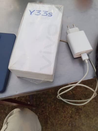 vivo y33s 10/10 condition with complete Box
