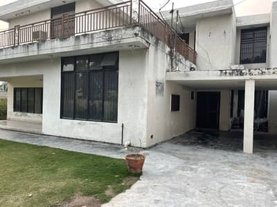 1 Kanal Old House For Sale
