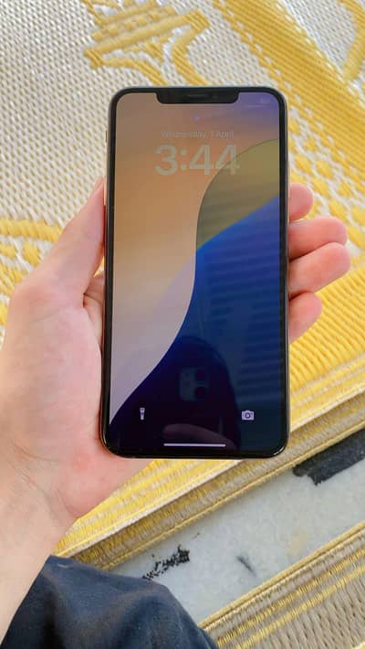 hicondition 10/10 battery health 89 golden color 256gb