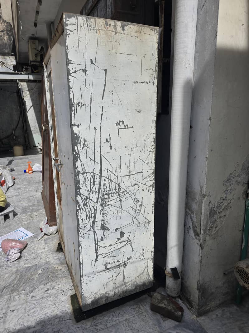 Solid iron safe almari 1