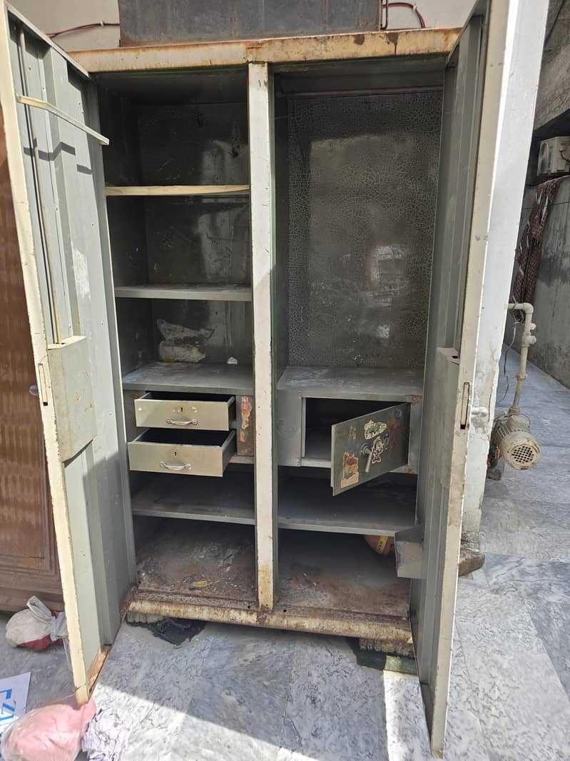 Solid iron safe almari 2