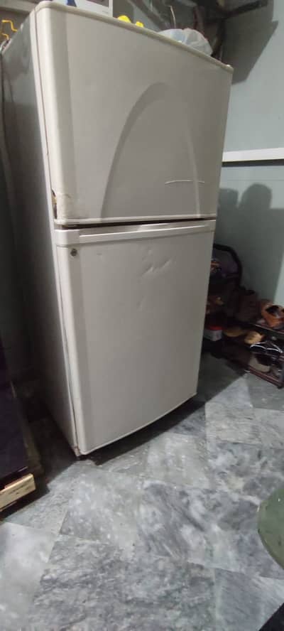 Dawlance Refrigerator- Medium Size