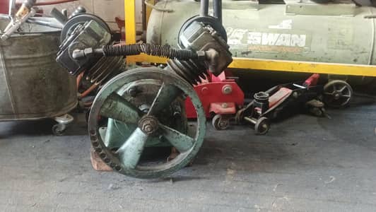 HEAVY AIR COMPRESSOR