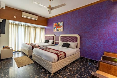 family and couple Room for rent daily basis and short time