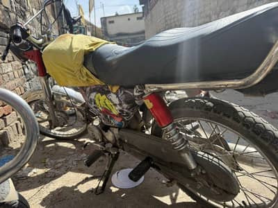 ya bike ha for sall watssap pa rabta kara thanks