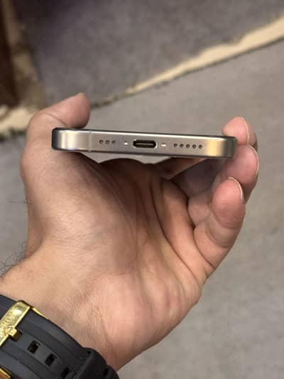 15 pro 128GB LLA JV Natural